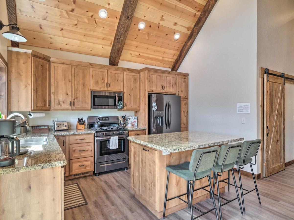 Luxury Retreat Custom Mi-Wuk Village Cabin! Екстер'єр фото